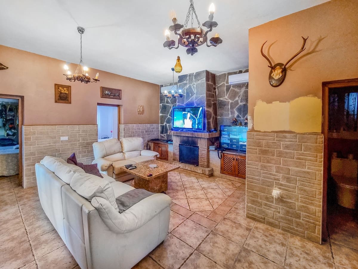 3 soveværelse Finca/Landehus til salg i Casares med swimmingpool garage - € 640.000 (Ref: 7792996)