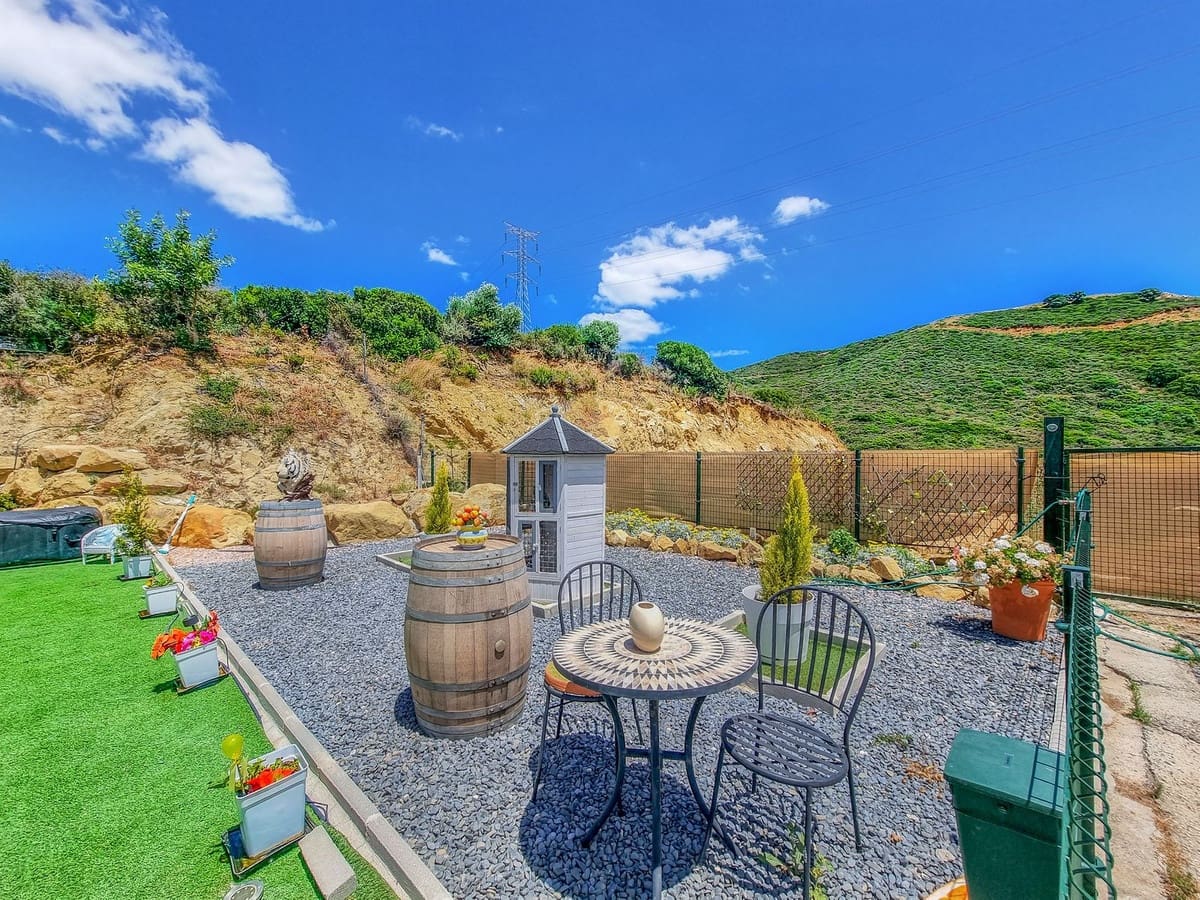 3 soveværelse Finca/Landehus til salg i Casares med swimmingpool garage - € 640.000 (Ref: 7792996)