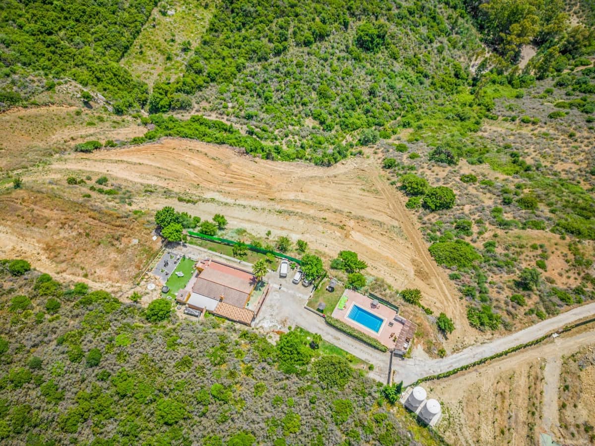 3 soveværelse Finca/Landehus til salg i Casares med swimmingpool garage - € 640.000 (Ref: 7792996)