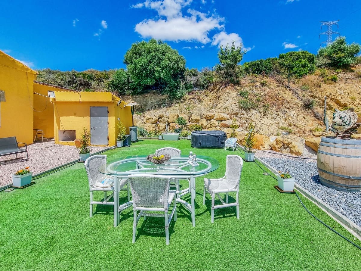 3 bedroom Finca/Country House for sale in Casares with pool garage - € 550,000 (Ref: 7792996)