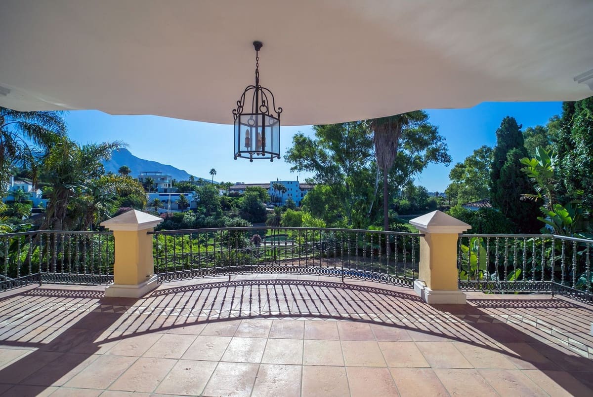 6 makuuhuone Huvila myytävänä paikassa Benahavis mukana uima-altaan 
autotalli - 1 995 000 € (Ref: 7793009)