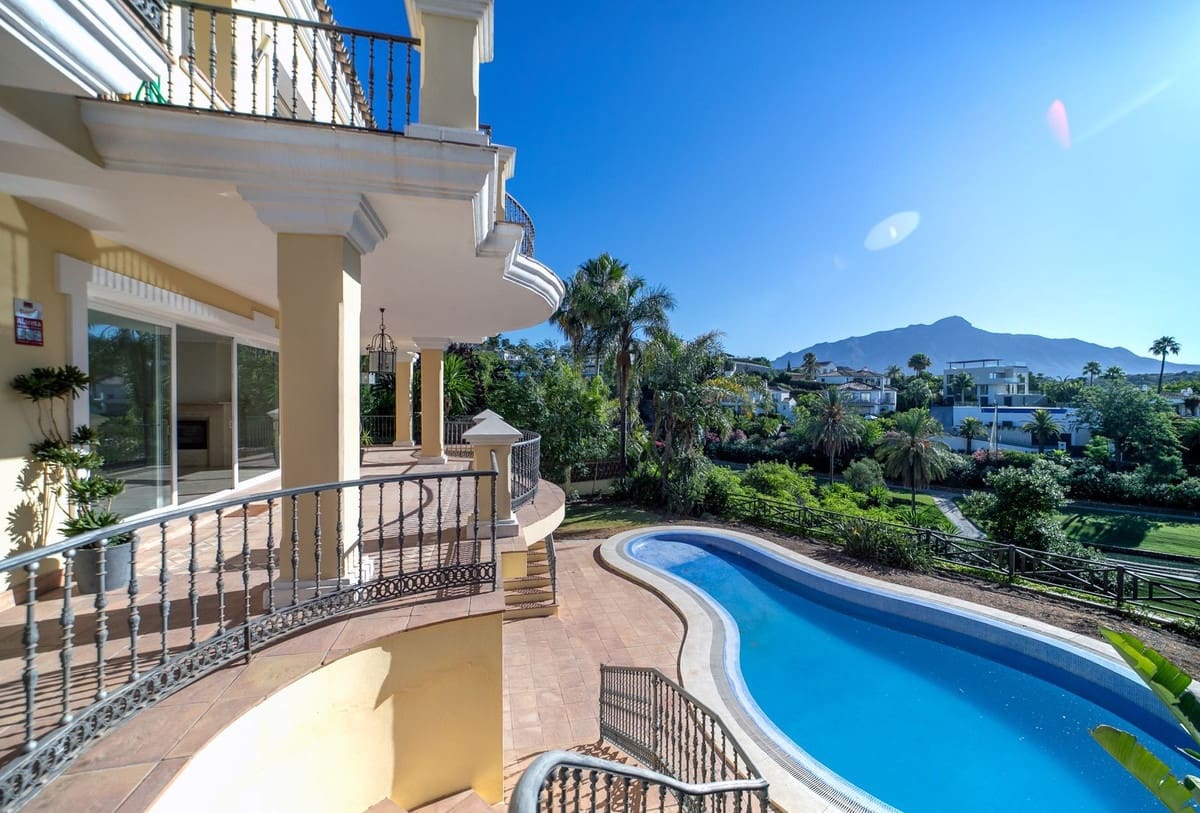 6 makuuhuone Huvila myytävänä paikassa Benahavis mukana uima-altaan 
autotalli - 1 995 000 € (Ref: 7793009)