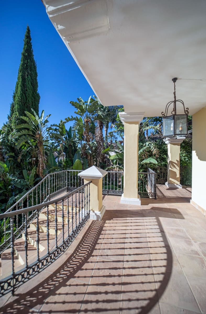 6 makuuhuone Huvila myytävänä paikassa Benahavis mukana uima-altaan 
autotalli - 1 995 000 € (Ref: 7793009)