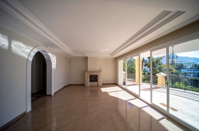 6 soverom Villa til salgs i Benahavís med svømmebasseng garasje - € 1 995 000 (Ref: 7793009)