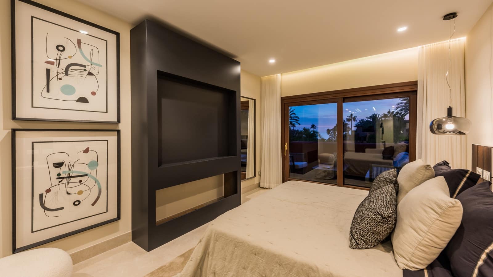 3 slaapkamer Appartement te koop in Estepona met zwembad garage - € 1.395.000 (Ref: 7793064)