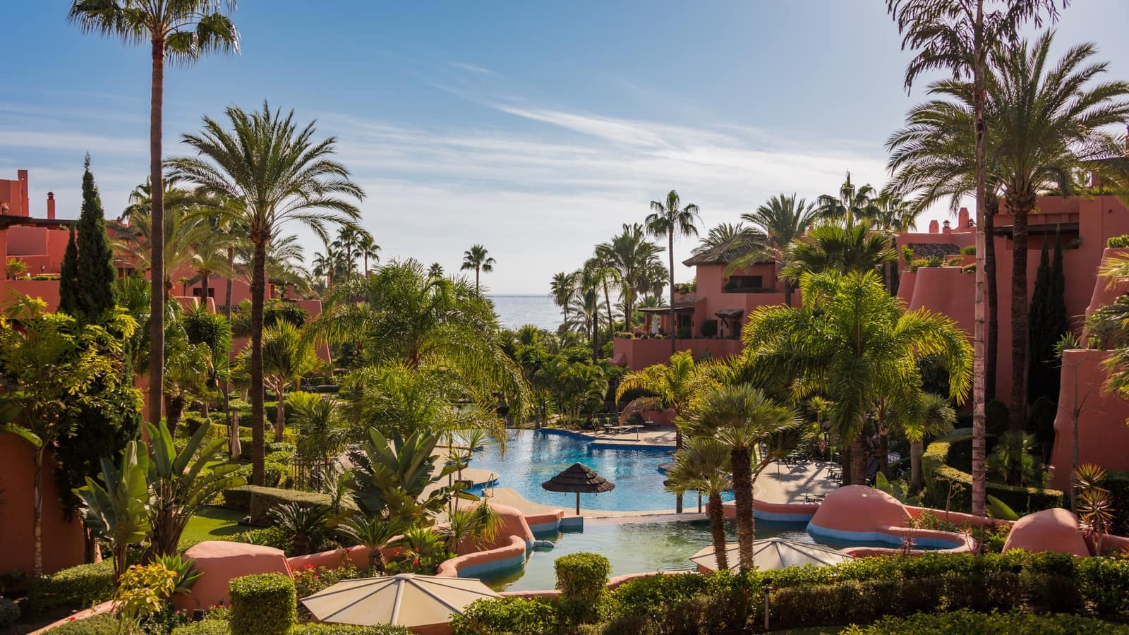 3 slaapkamer Appartement te koop in Estepona met zwembad garage - € 1.395.000 (Ref: 7793064)