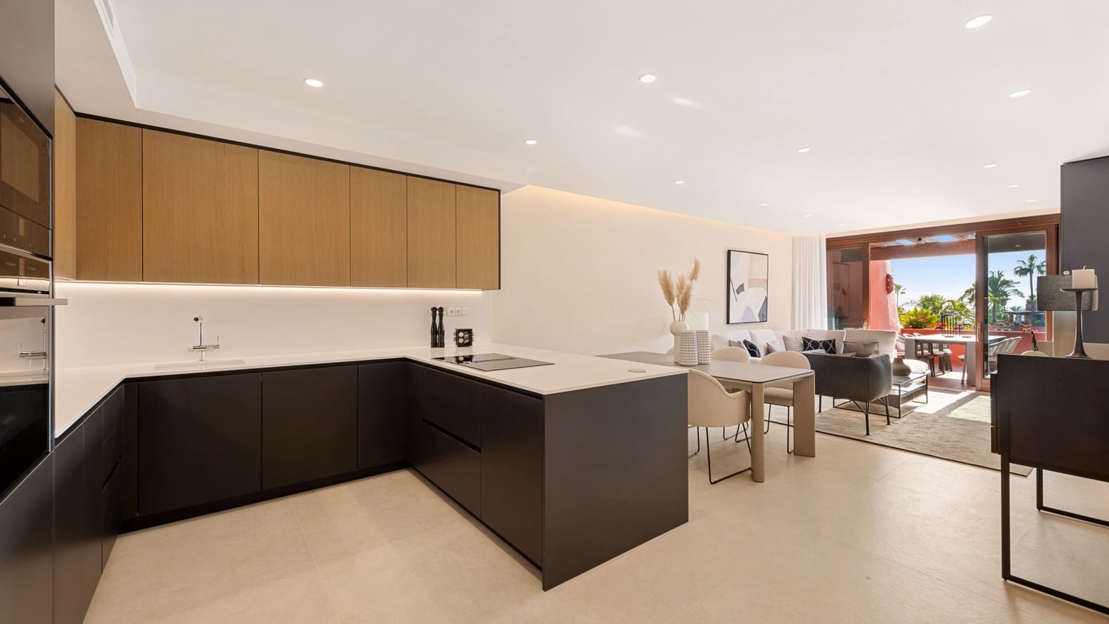 3 slaapkamer Appartement te koop in Estepona met zwembad garage - € 1.395.000 (Ref: 7793064)