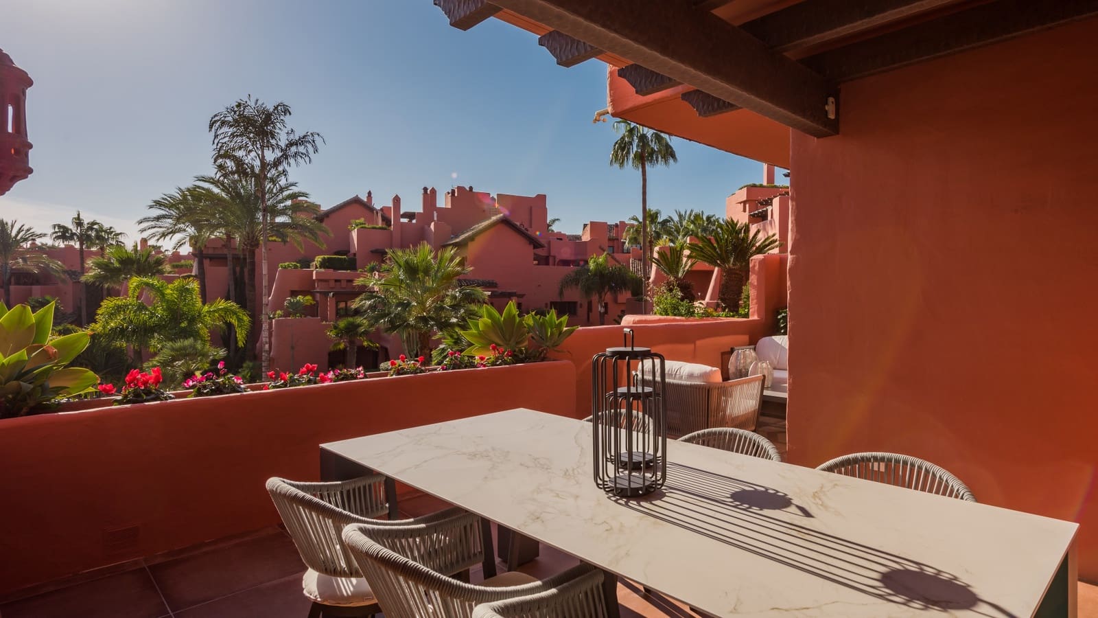 3 slaapkamer Appartement te koop in Estepona met zwembad garage - € 1.395.000 (Ref: 7793064)