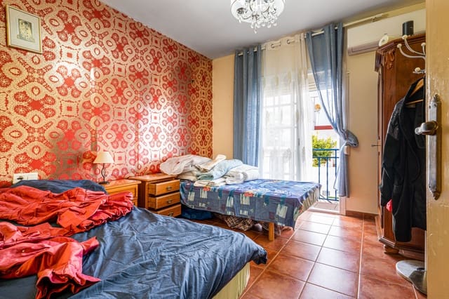 3 bedroom Townhouse for sale in Guadiaro, San Roque with garage - € 275,000 (Ref: 7793065)