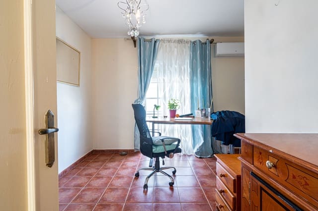 3 slaapkamer Huis te koop in Guadiaro, San Roque met garage - € 299.000 (Ref: 7793065)