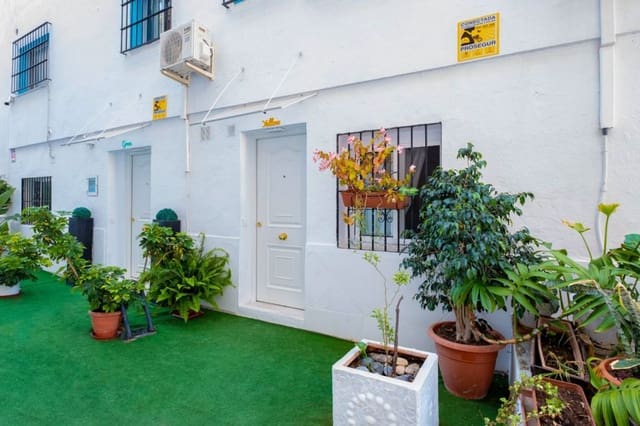 6 soveværelse Villa til salg i Marbella - € 1.250.000 (Ref: 7793075)