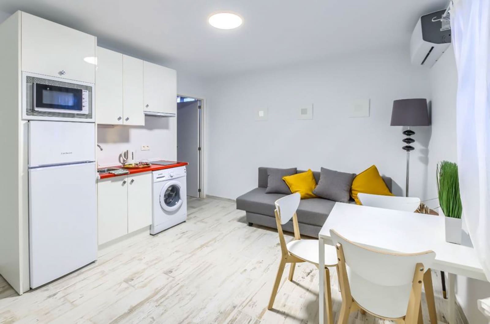 6 soveværelse Villa til salg i Marbella - € 1.250.000 (Ref: 7793075)