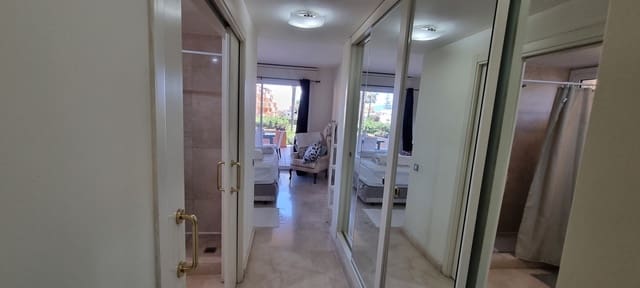 2 chambre Appartement à vendre à La Duquesa / Puerto de la Duquesa, Manilva avec piscine garage - 435 000 € (Ref: 7793083)