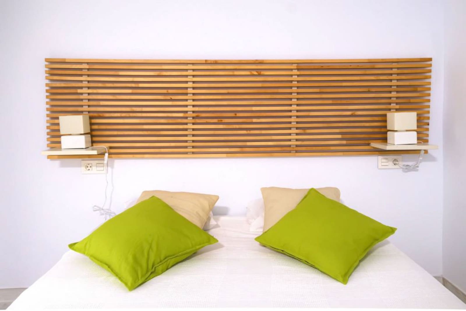 6 slaapkamer Villa te koop in Marbella - € 1.250.000 (Ref: 7793087)