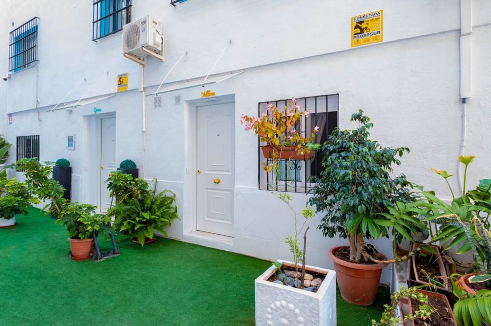 6 slaapkamer Villa te koop in Marbella - € 1.250.000 (Ref: 7793087)