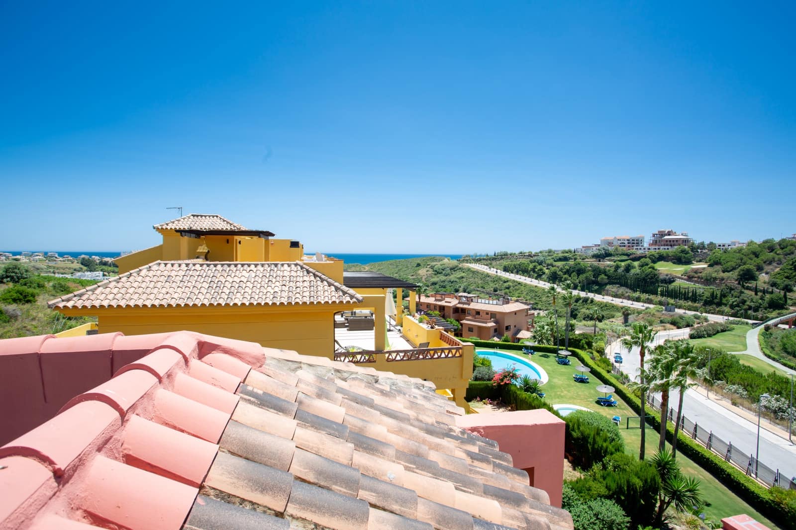 3 slaapkamer Penthouse te koop in Casares met zwembad garage - € 535.000 (Ref: 7793101)