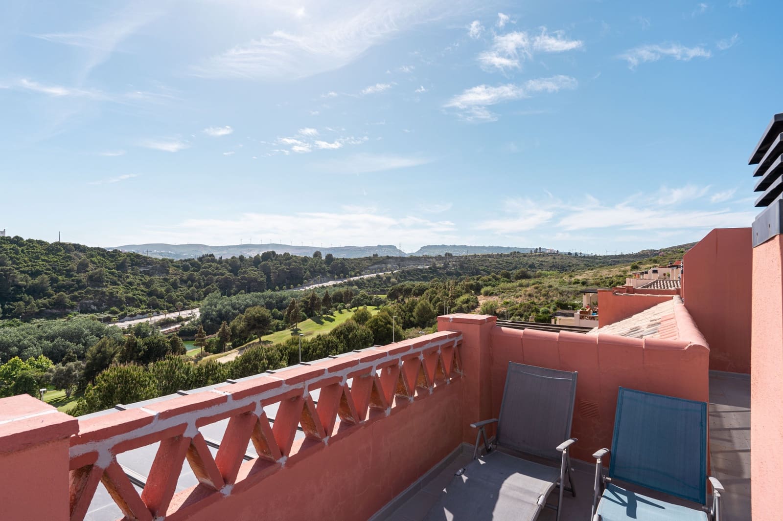 3 slaapkamer Penthouse te koop in Casares met zwembad garage - € 535.000 (Ref: 7793101)