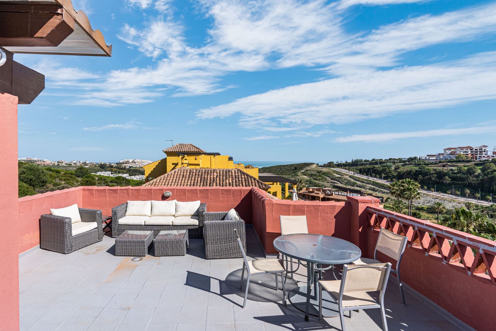 3 slaapkamer Penthouse te koop in Casares met zwembad garage - € 535.000 (Ref: 7793101)