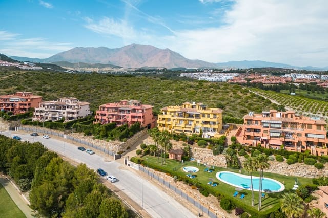 3 soveværelse Penthouse til salg i Casares med swimmingpool garage - € 535.000 (Ref: 7793101)