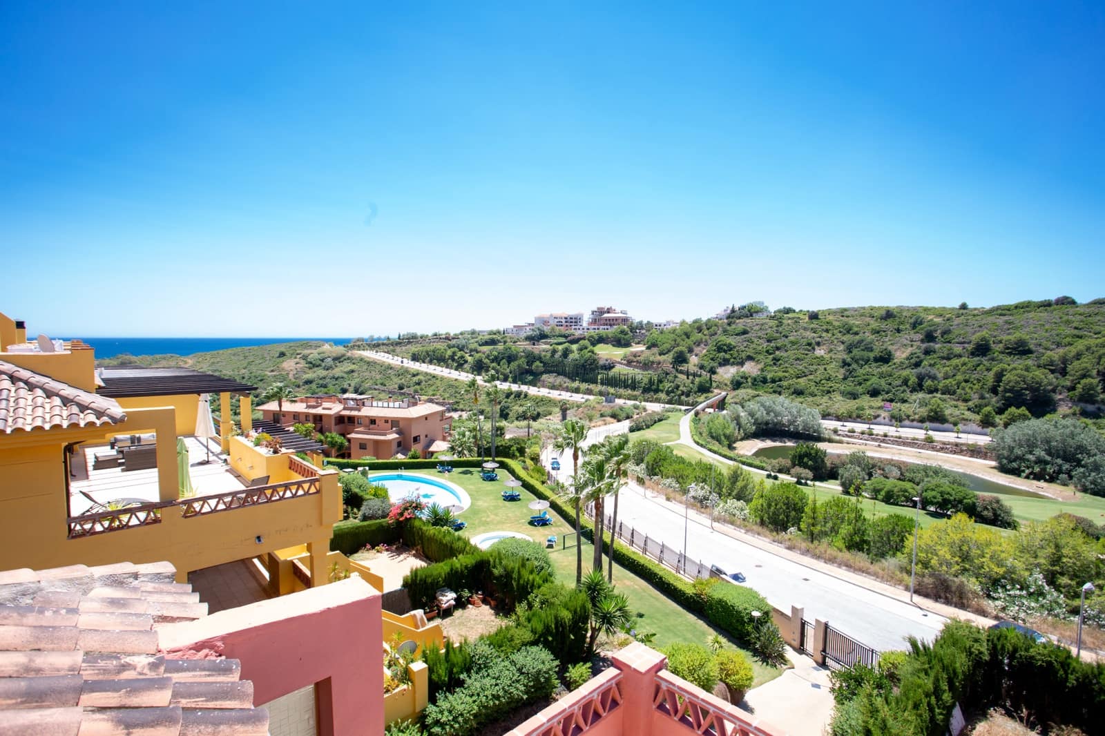 3 Zimmer Penthouse zu verkaufen in Casares mit Pool Garage - 535.000 € (Ref: 7793101)