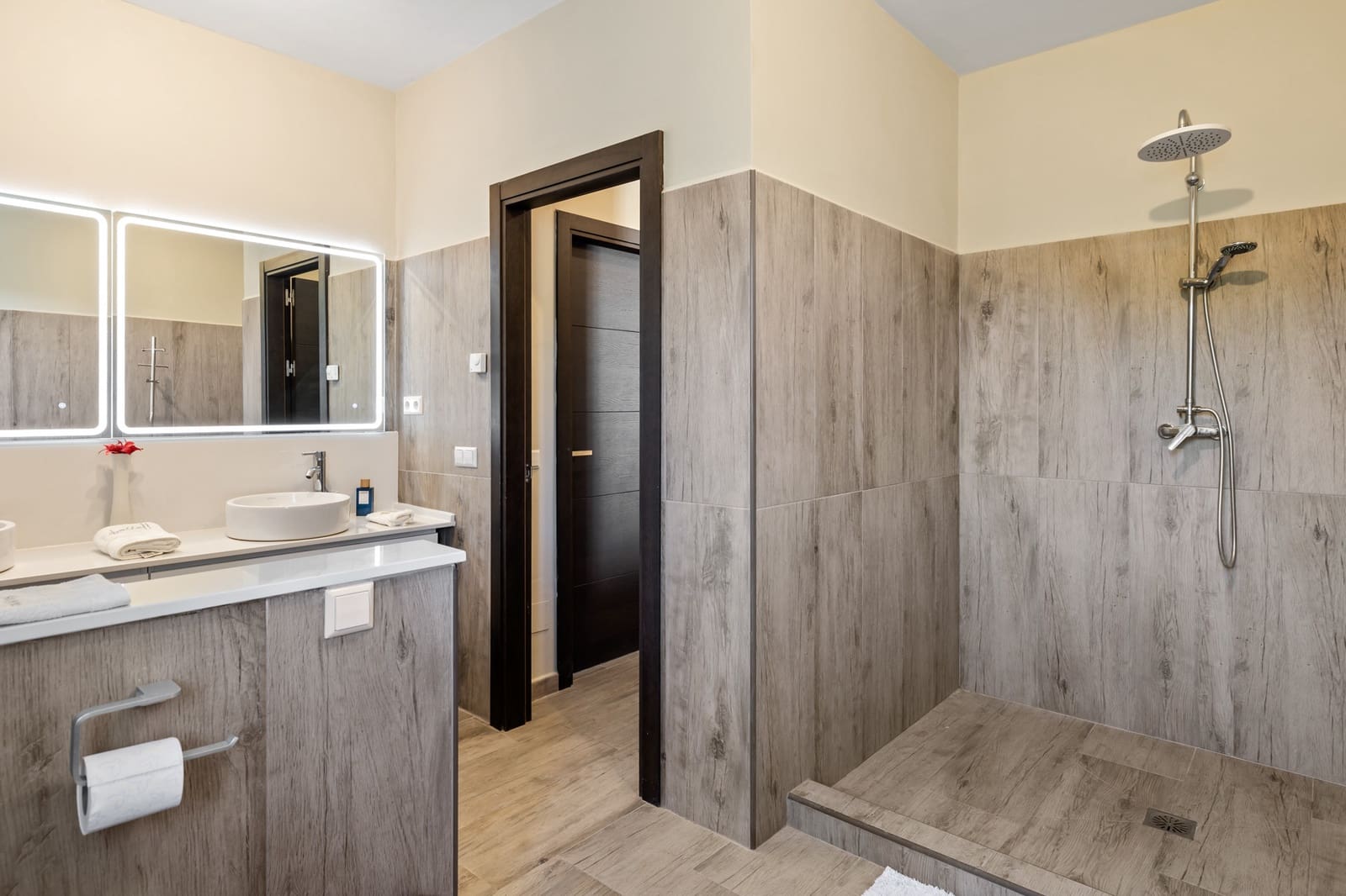 4 bedroom Villa for sale in Mijas Costa with pool garage - € 1,895,000 (Ref: 7793110)