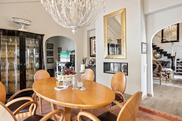 4 Zimmer Villa zu verkaufen in Mijas Costa, Mijas mit Pool Garage - 1.895.000 € (Ref: 7793110)