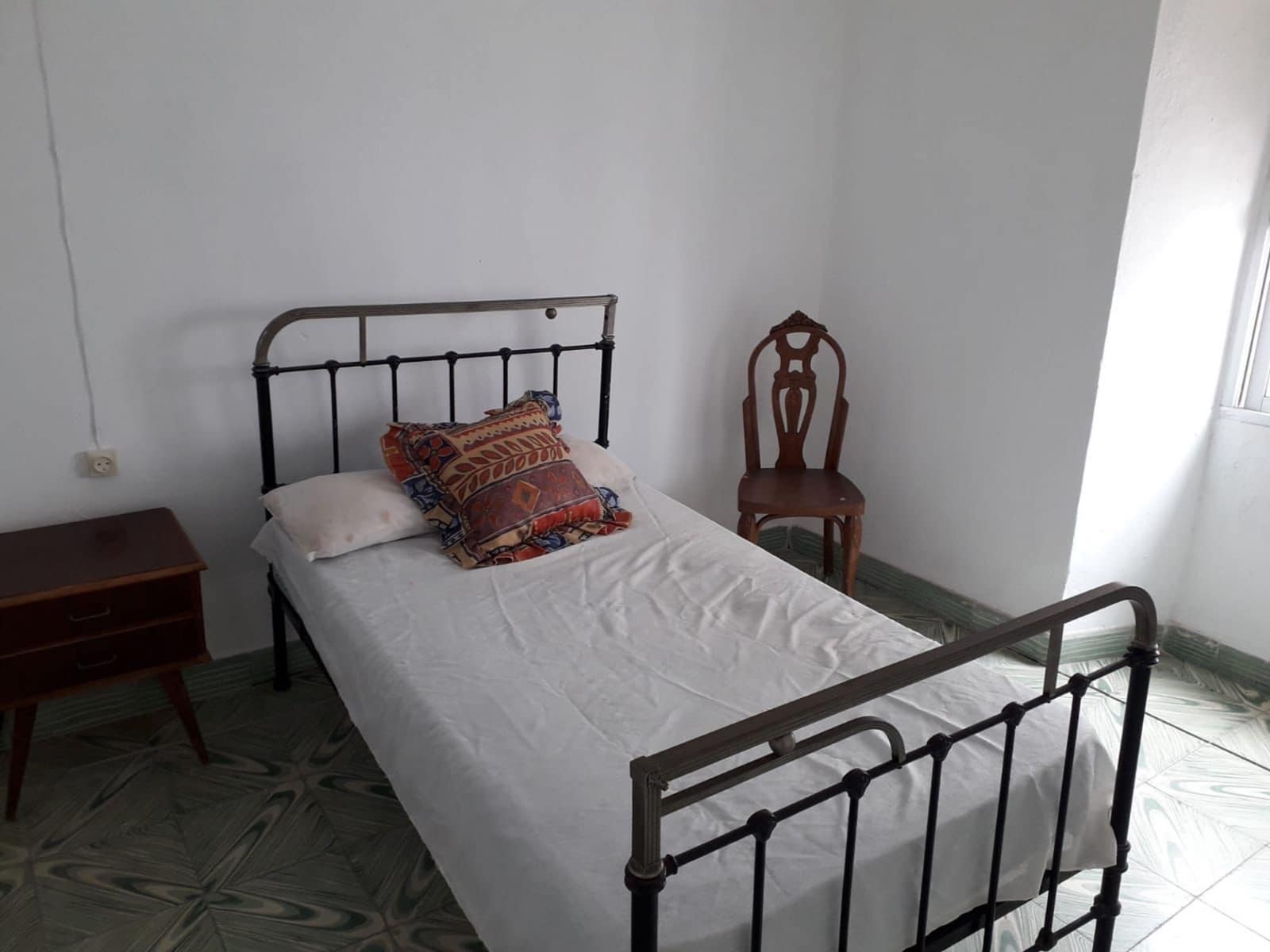 8 soveværelse Byhus til salg i Jimena de la Frontera - € 167.900 (Ref: 7793111)