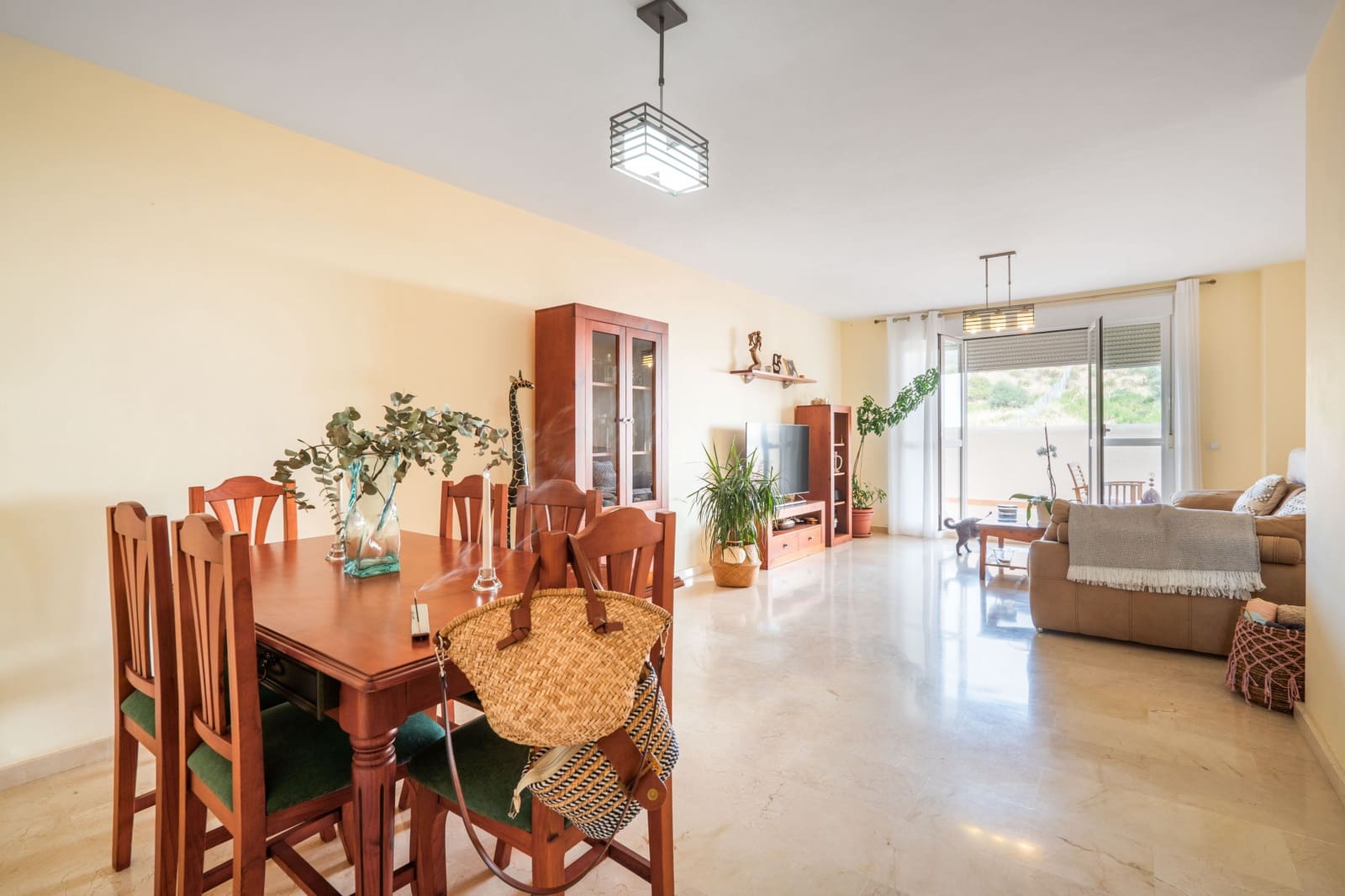 2 soverom Leilighet til salgs i La Duquesa / Puerto de la Duquesa med svømmebasseng garasje - € 269 500 (Ref: 7793138)