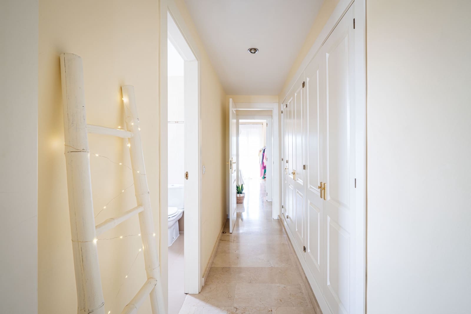 2 soverom Leilighet til salgs i La Duquesa / Puerto de la Duquesa med svømmebasseng garasje - € 269 500 (Ref: 7793138)