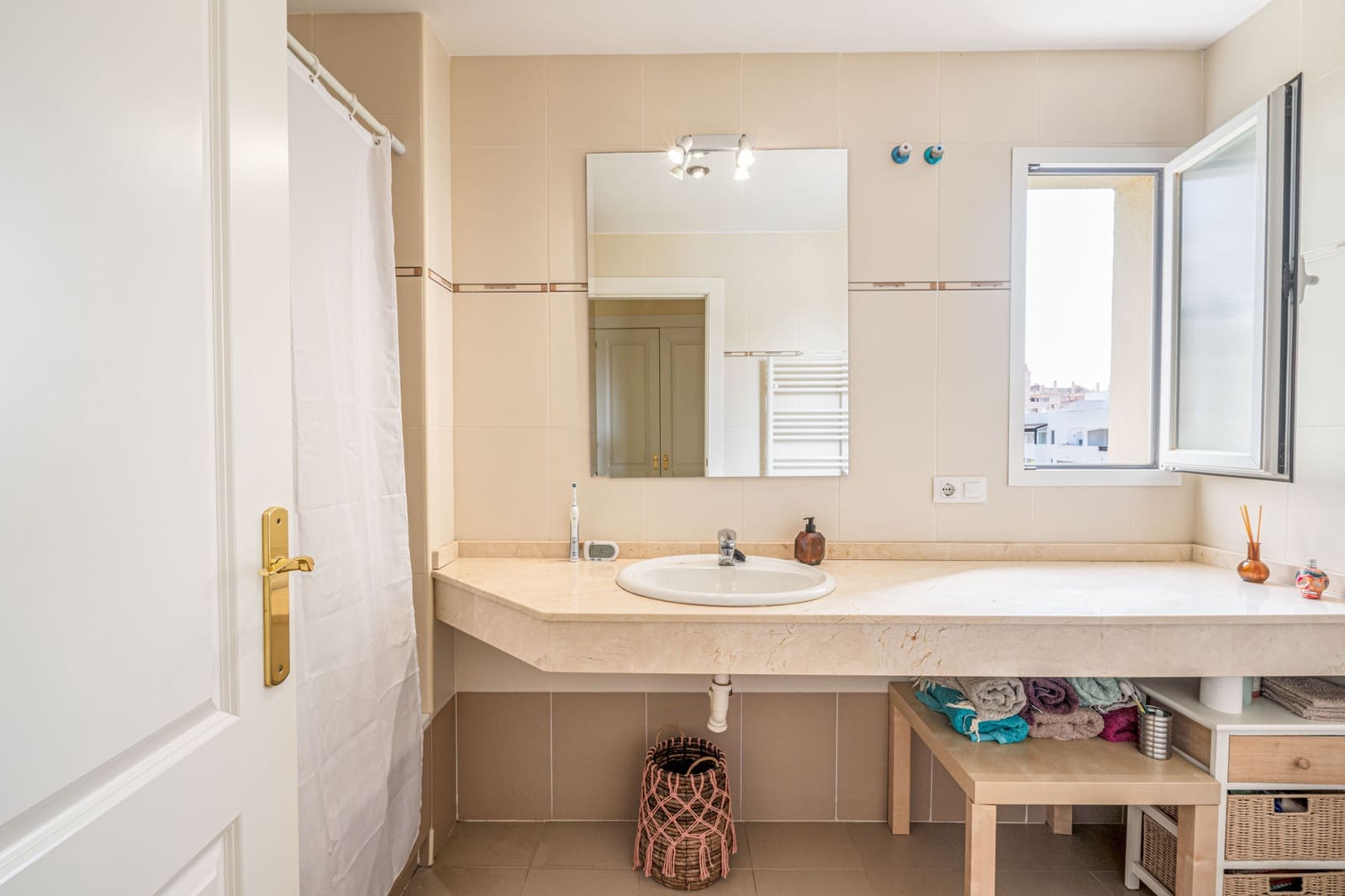 2 slaapkamer Appartement te koop in La Duquesa / Puerto de la Duquesa met zwembad garage - € 269.500 (Ref: 7793138)