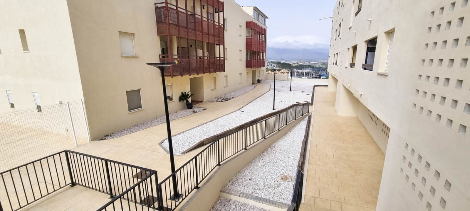 2 slaapkamer Appartement te koop in La Duquesa / Puerto de la Duquesa met zwembad garage - € 269.500 (Ref: 7793138)