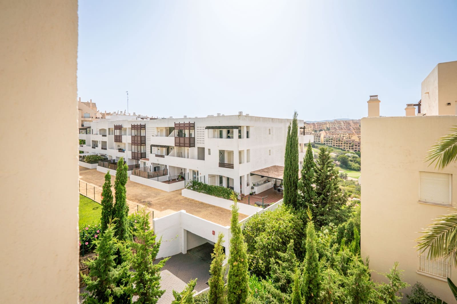 2 slaapkamer Appartement te koop in La Duquesa / Puerto de la Duquesa met zwembad garage - € 269.500 (Ref: 7793138)