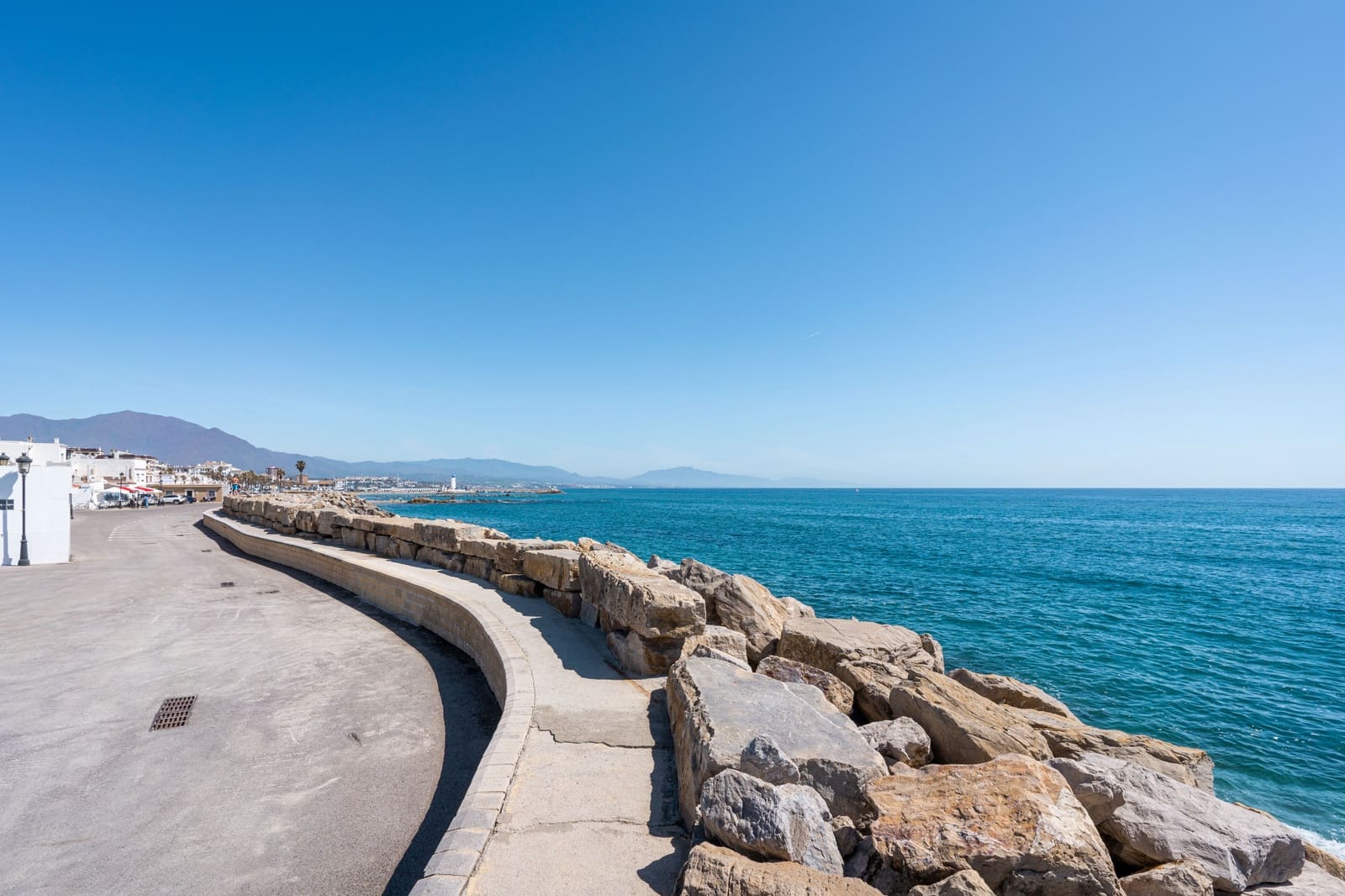 3 soveværelse Lejlighed til salg i La Duquesa / Puerto de la Duquesa med swimmingpool garage - € 549.950 (Ref: 7793149)