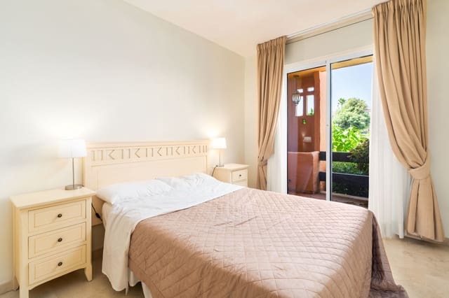 3 soveværelse Lejlighed til salg i La Duquesa / Puerto de la Duquesa, Manilva med swimmingpool garage - € 549.950 (Ref: 7793149)