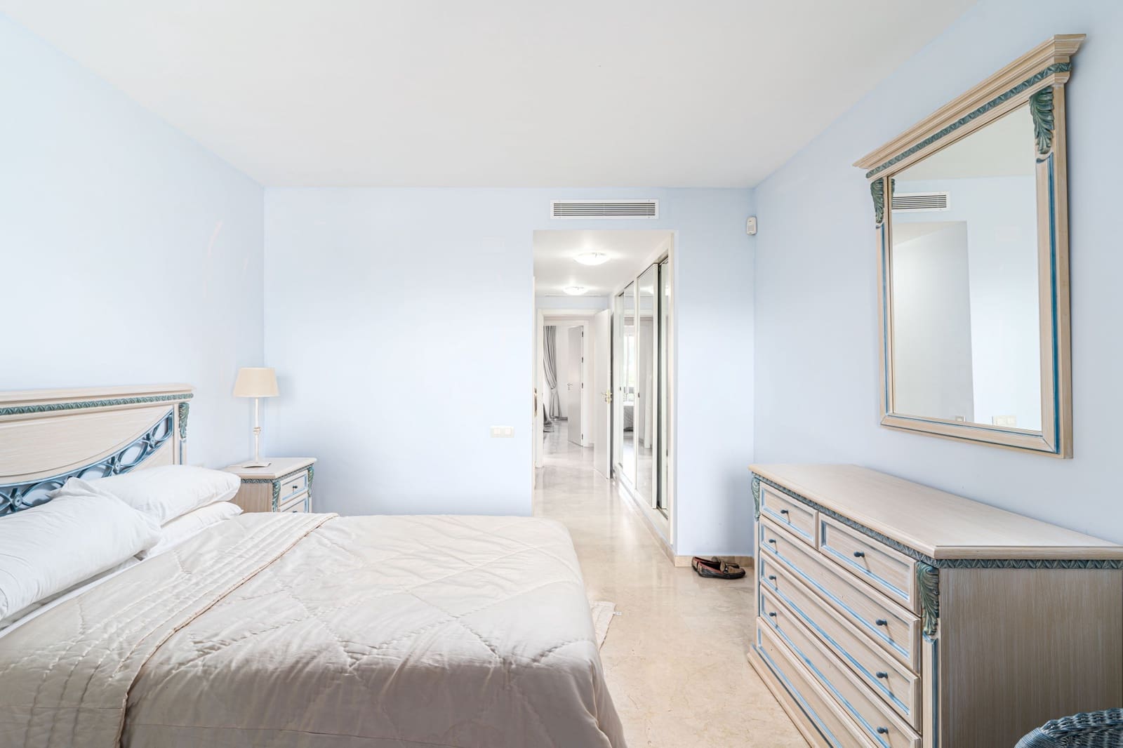 3 soveværelse Lejlighed til salg i La Duquesa / Puerto de la Duquesa med swimmingpool garage - € 549.950 (Ref: 7793149)