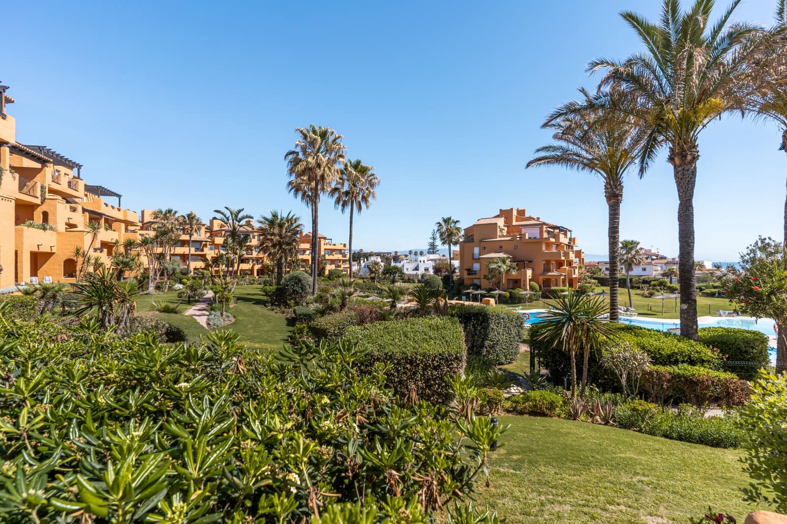 3 soveværelse Lejlighed til salg i La Duquesa / Puerto de la Duquesa med swimmingpool garage - € 549.950 (Ref: 7793149)