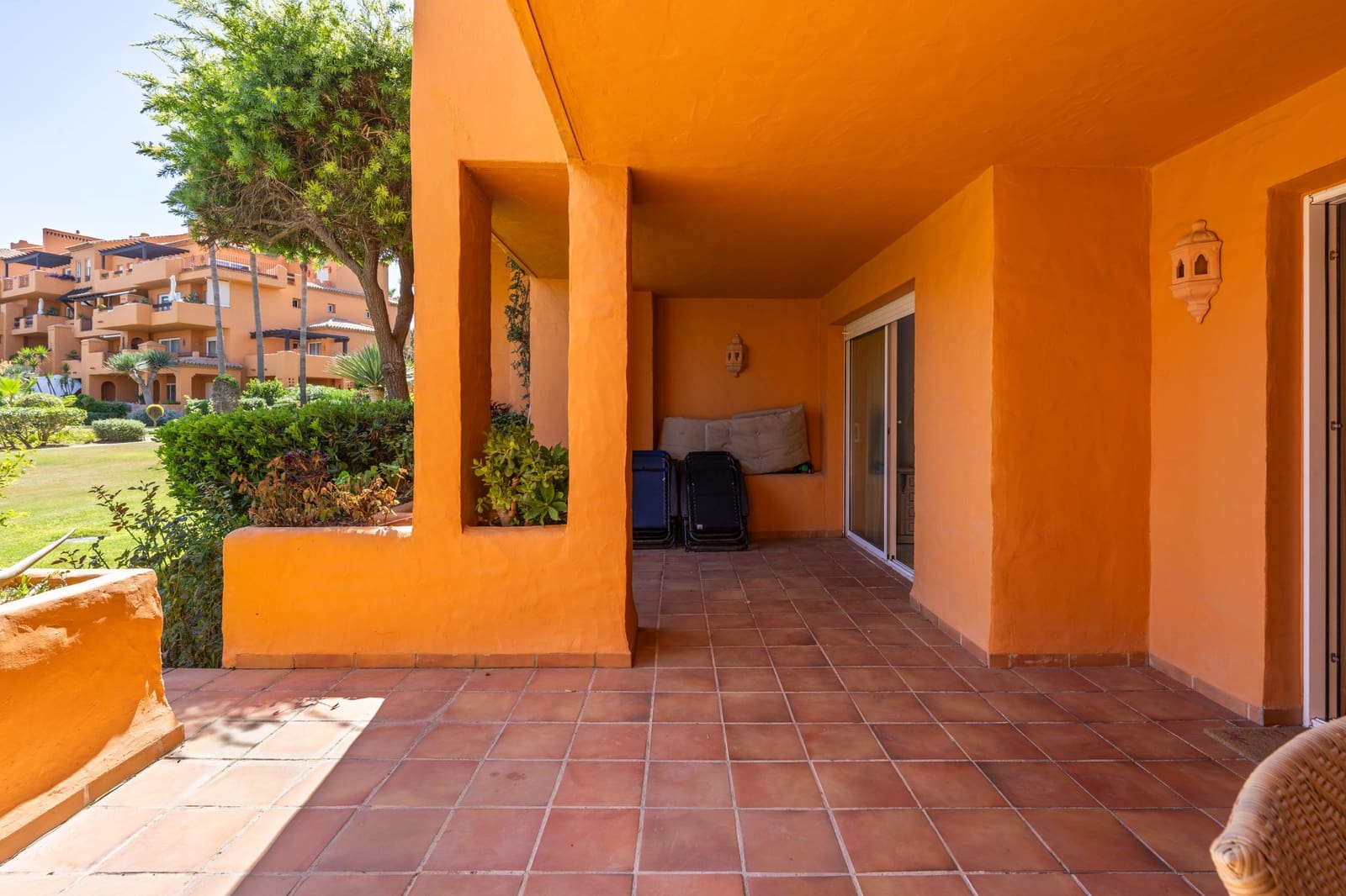 3 soveværelse Lejlighed til salg i La Duquesa / Puerto de la Duquesa med swimmingpool garage - € 549.950 (Ref: 7793149)