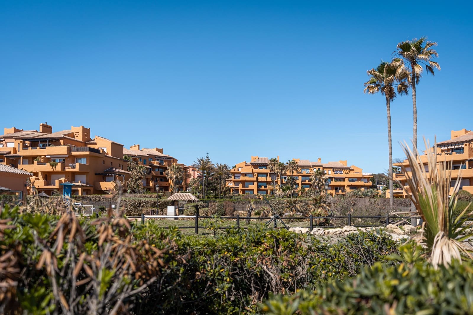 3 soveværelse Lejlighed til salg i La Duquesa / Puerto de la Duquesa med swimmingpool garage - € 549.950 (Ref: 7793149)