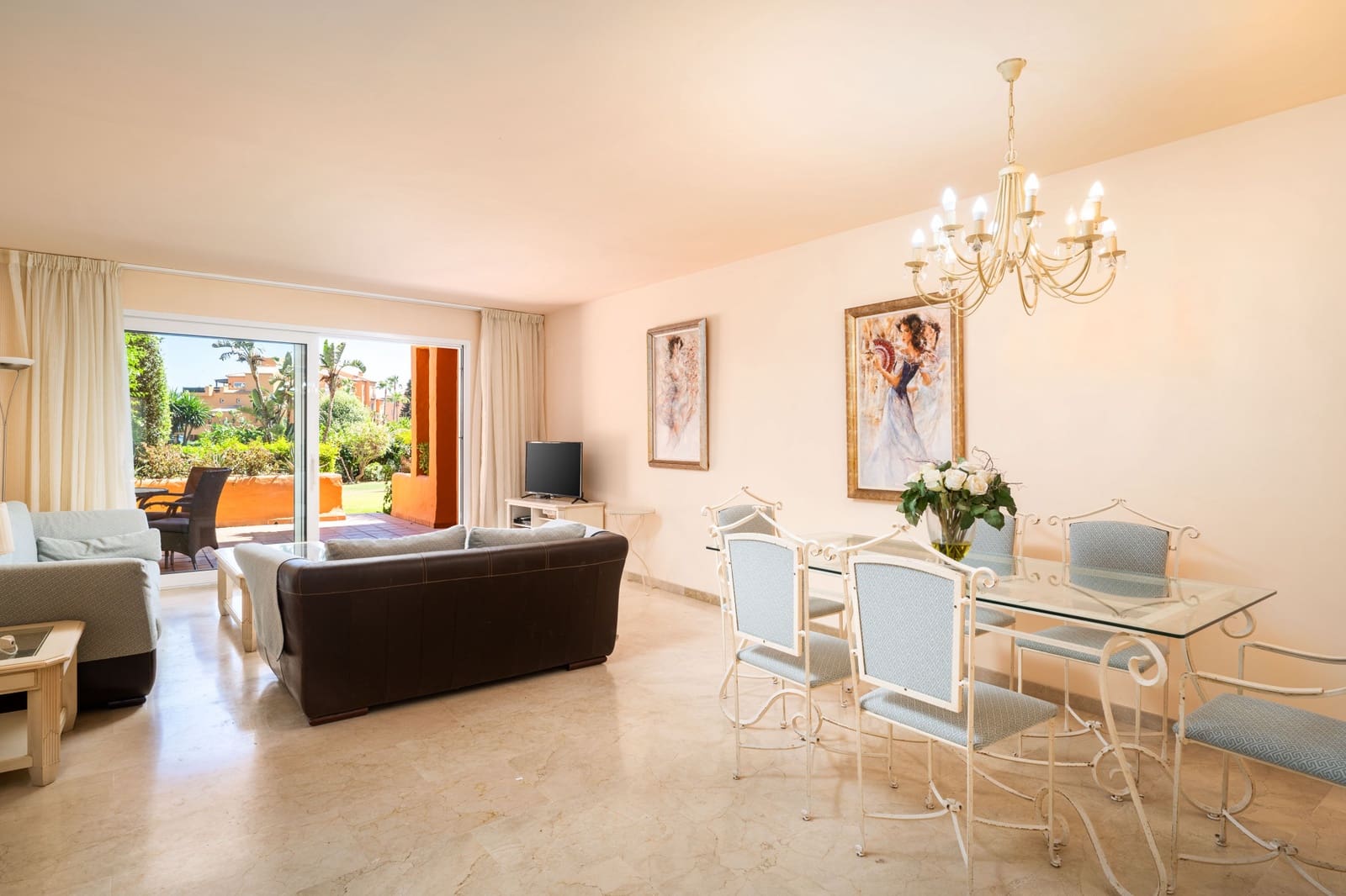 3 soveværelse Lejlighed til salg i La Duquesa / Puerto de la Duquesa med swimmingpool garage - € 549.950 (Ref: 7793149)