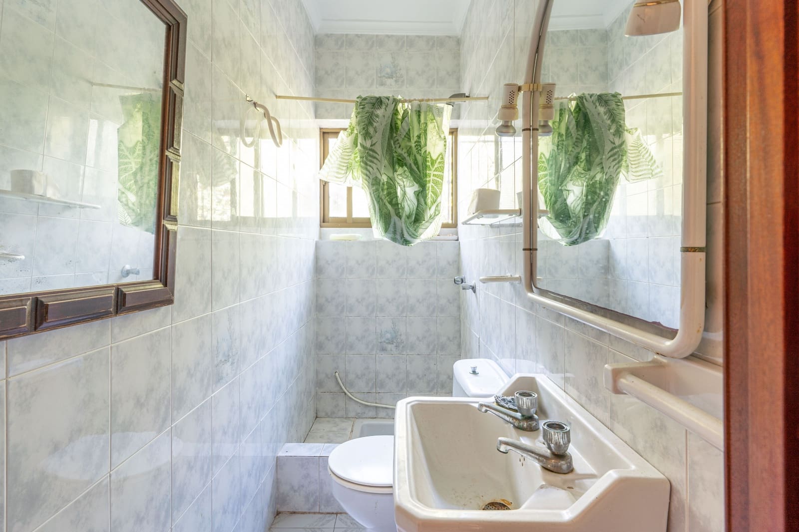 11 soveværelse Hotel til salg i Torreguadiaro med swimmingpool garage - € 1.400.000 (Ref: 7793194)