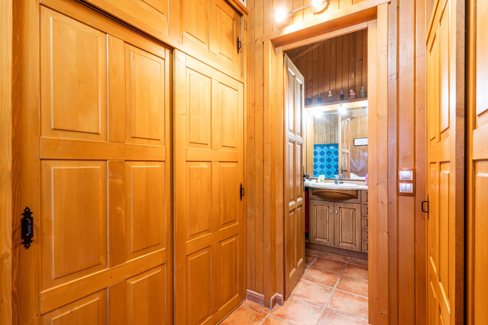 3 quarto Casa de Madeira para venda em Estepona com piscina garagem - 810 000 € (Ref: 7793196)