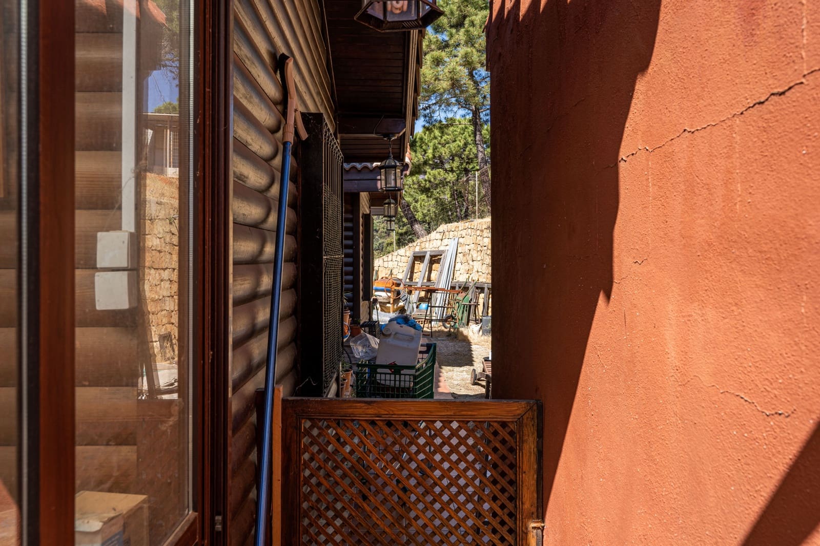 3 quarto Casa de Madeira para venda em Estepona com piscina garagem - 810 000 € (Ref: 7793196)