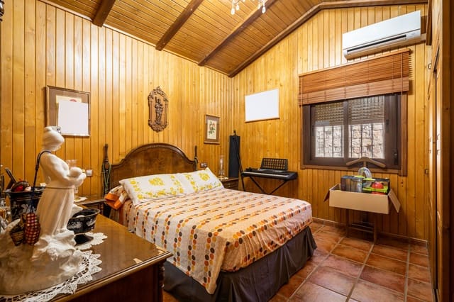 3 bedroom Wooden Home for sale in Estepona with pool garage - € 810,000 (Ref: 7793196)