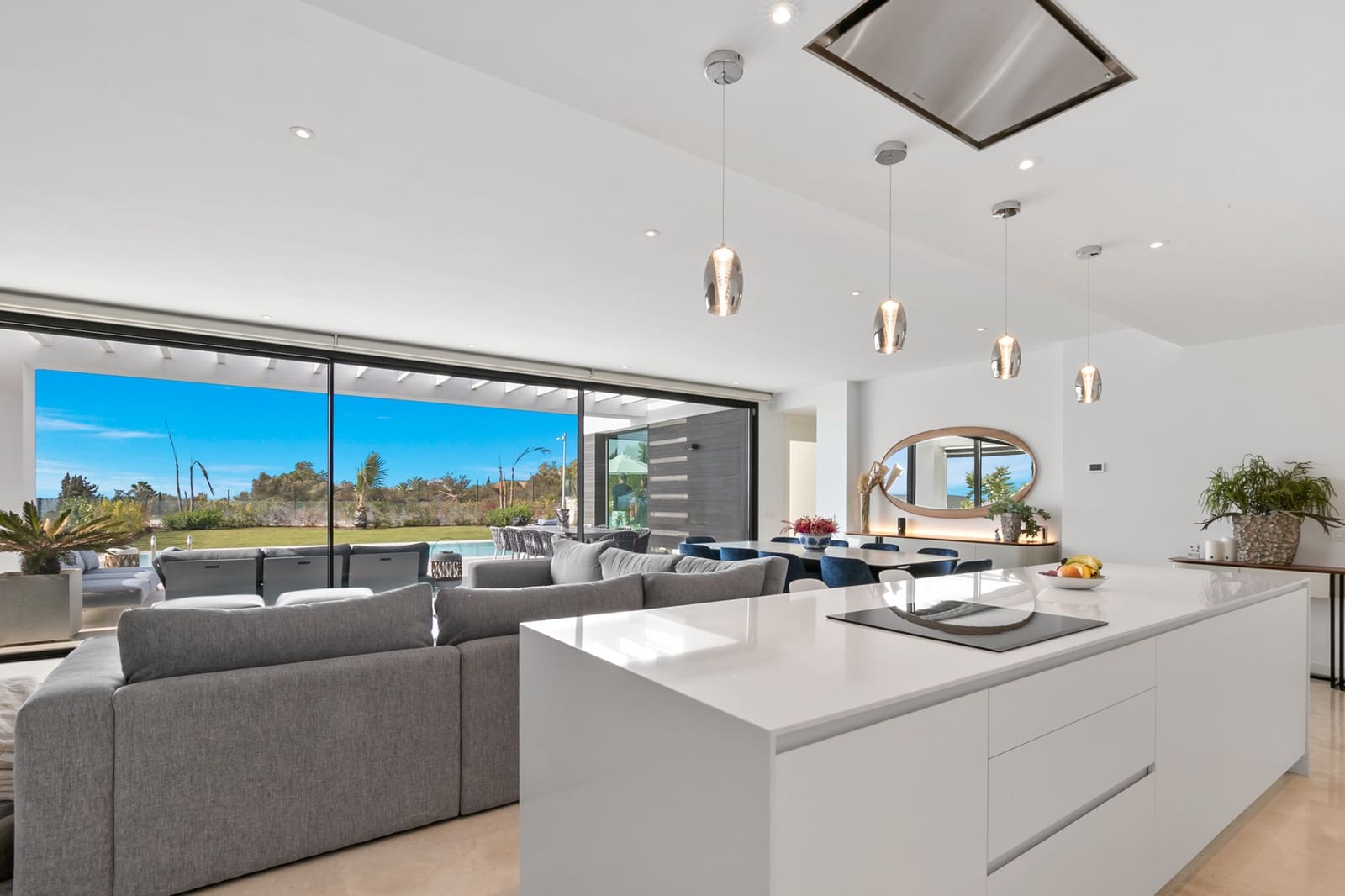 6 slaapkamer Villa te koop in Calahonda met zwembad garage - € 2.100.000 (Ref: 7793198)