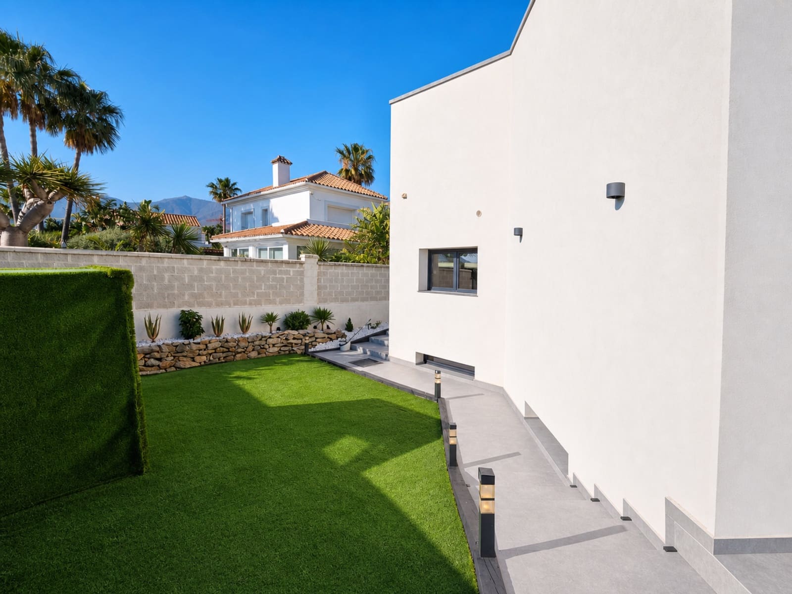 3 slaapkamer Villa te koop in Buenas Noches met zwembad garage - € 1.300.000 (Ref: 7823483)