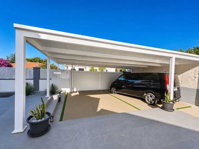 4 makuuhuone Huvila myytävänä paikassa Buenas Noches, Estepona mukana uima-altaan 
autotalli - 1 300 000 € (Ref: 7823483)