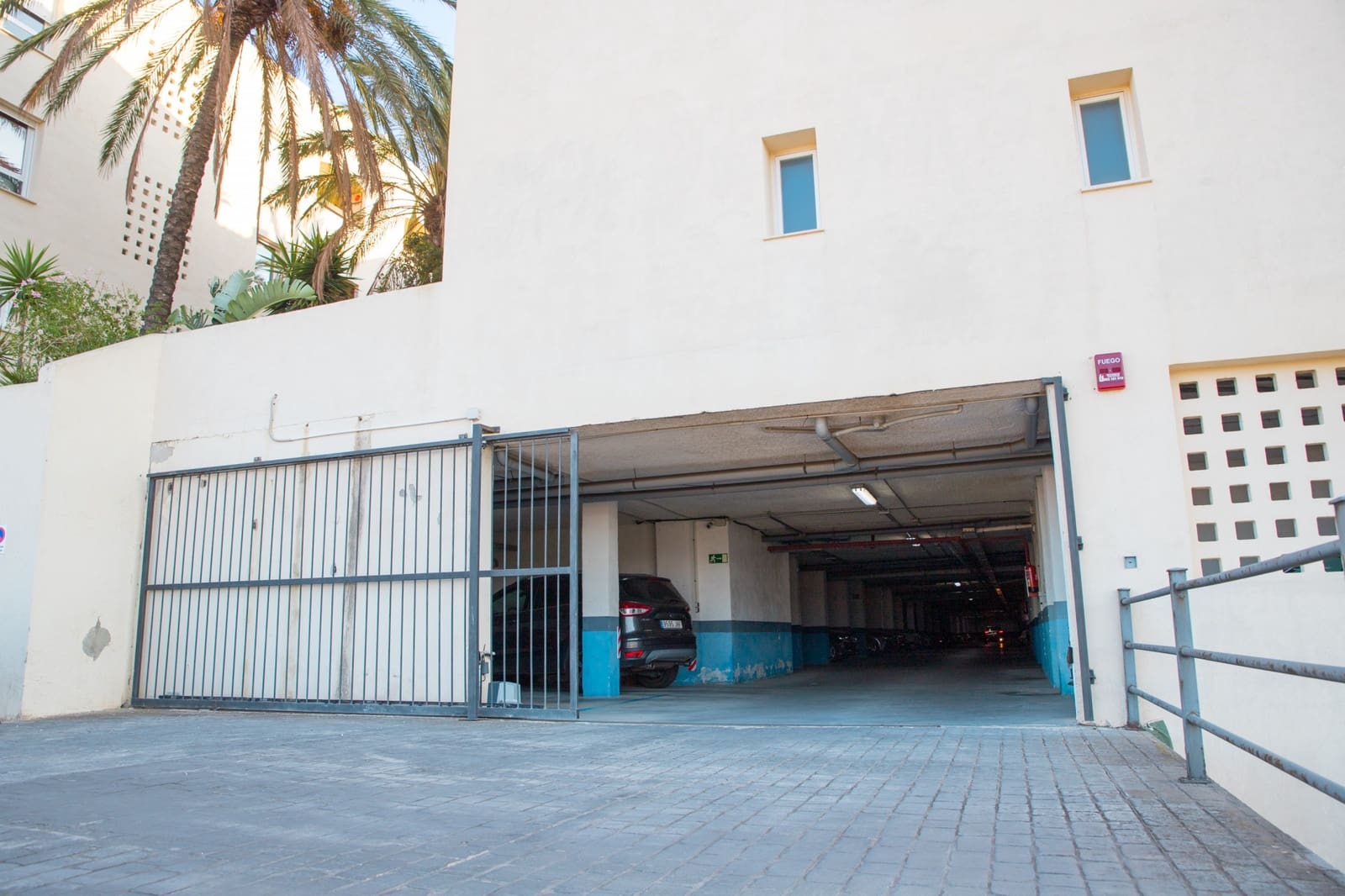 2 soverom Leilighet til salgs i La Duquesa / Puerto de la Duquesa med svømmebasseng garasje - € 250 000 (Ref: 7896200)