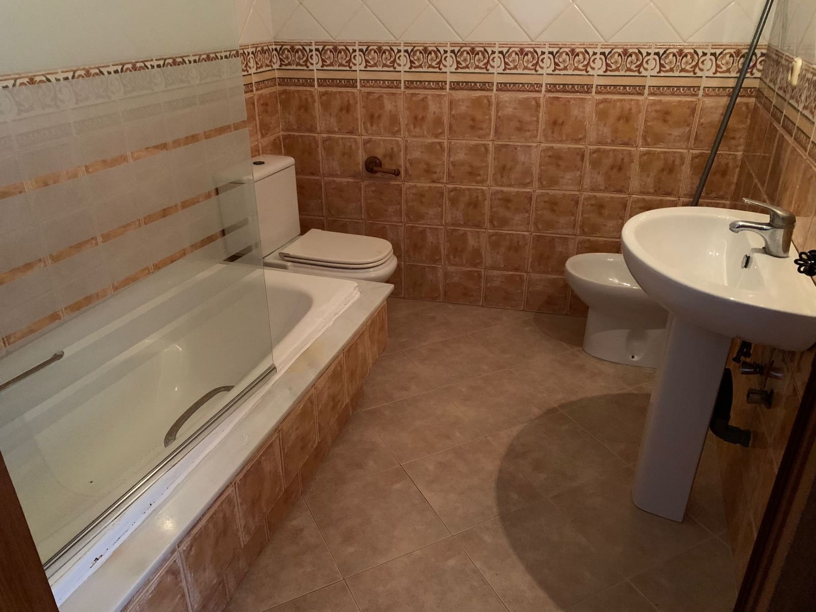 4 soveværelse Semi-Rækkehus til salg i Manilva - € 235.000 (Ref: 7950514)