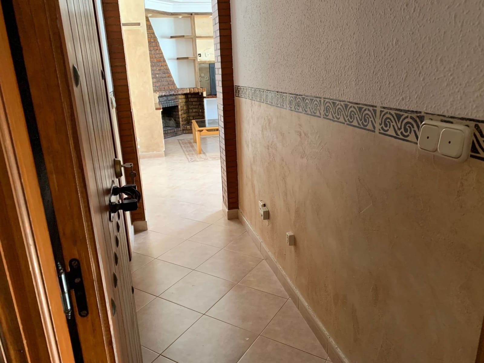 4 soveværelse Semi-Rækkehus til salg i Manilva - € 235.000 (Ref: 7950514)