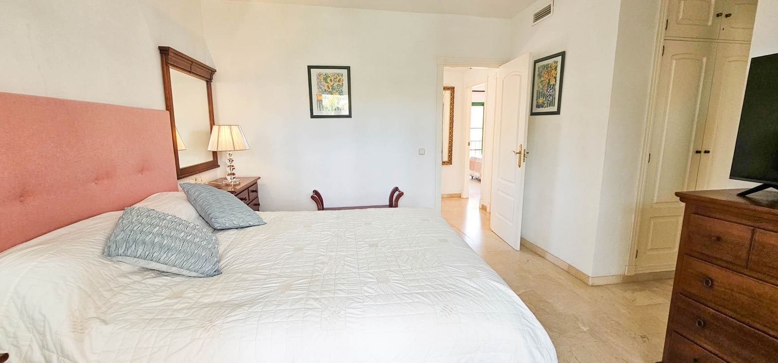 3 soveværelse Strandlejlighed til salg i Bahia de Casares med swimmingpool - € 470.000 (Ref: 8289252)